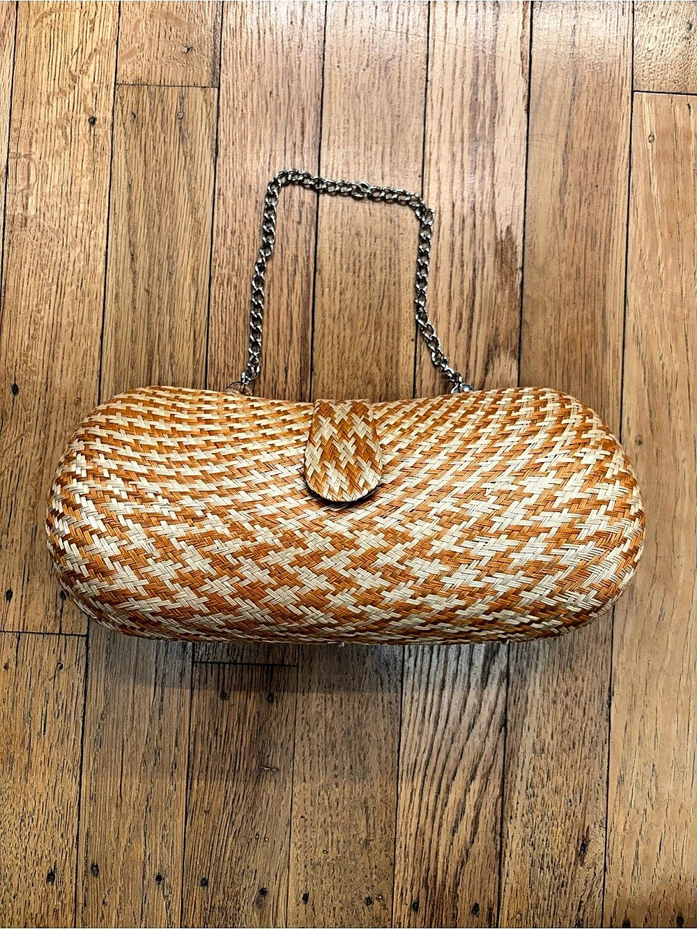 Le SAC Woven Clutch in Orange & White